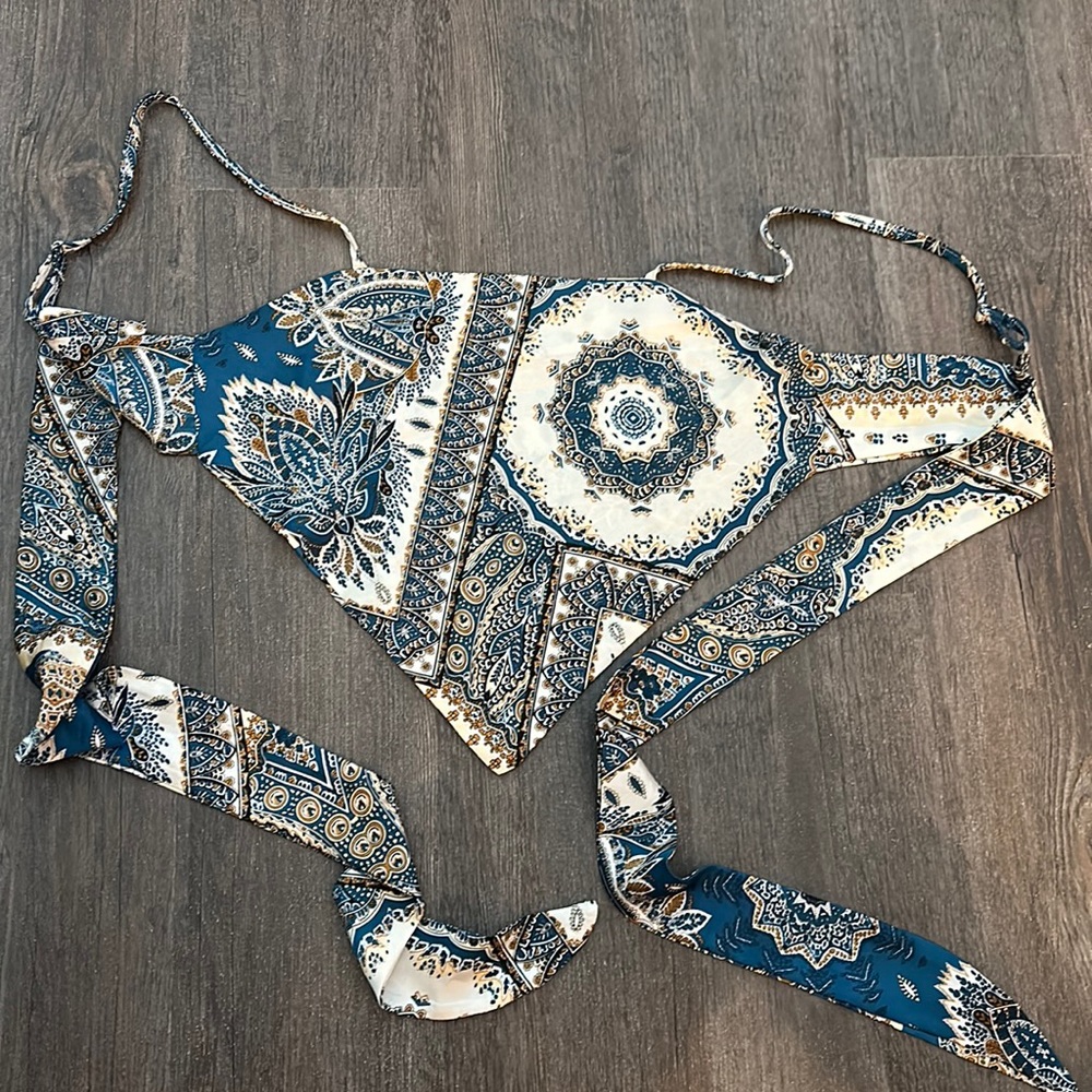 Bandanna tie top